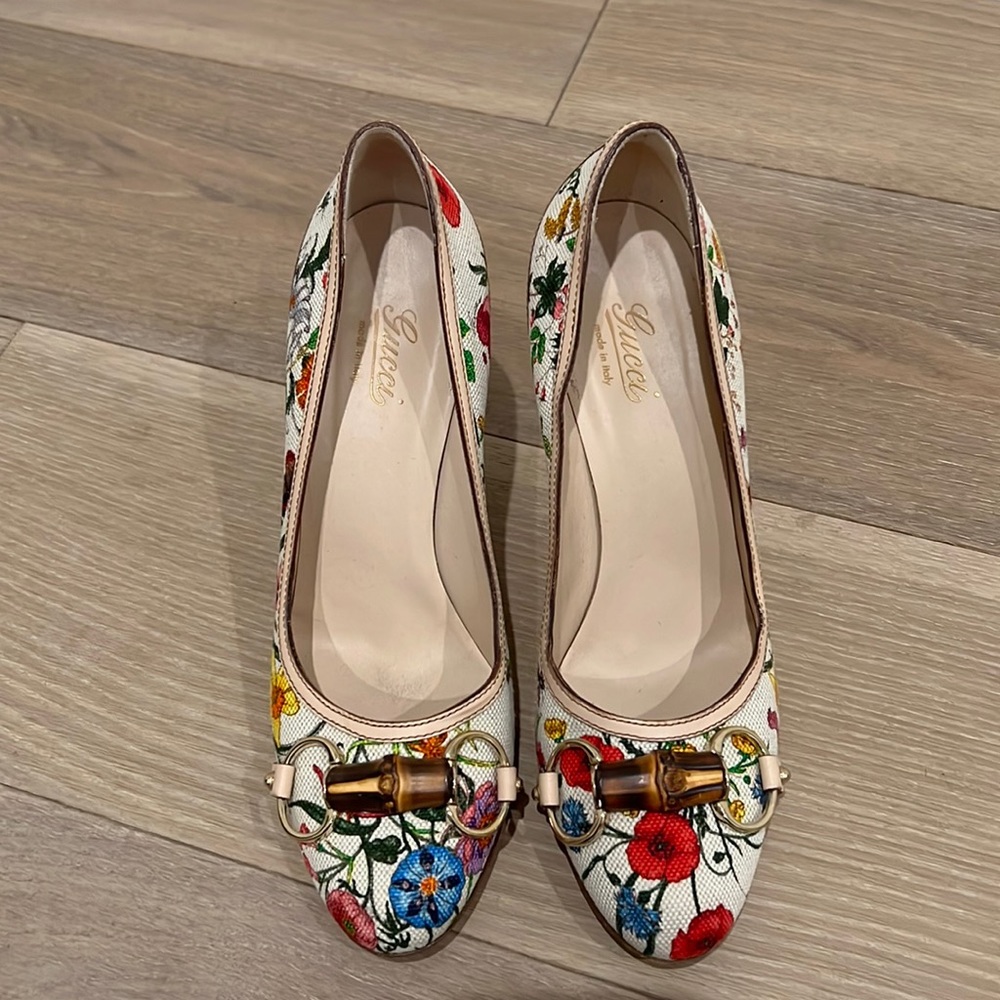 Gucci floral pumps